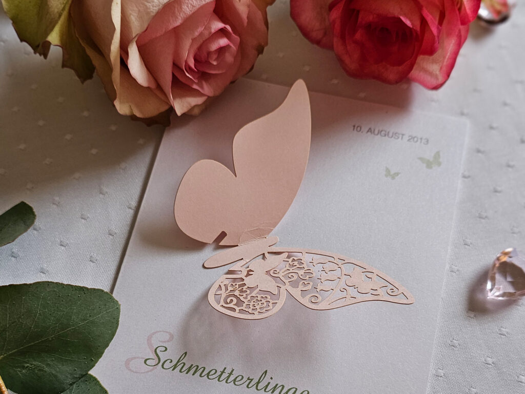 hochzeitspapeterie-schmetterlinge-im-bauch